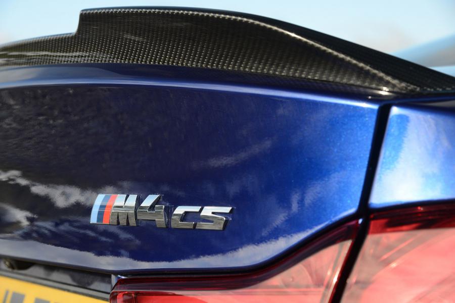 Логотип BMW M4 CS (F82) 2018 года  (UK) (фото 2 из 19)
